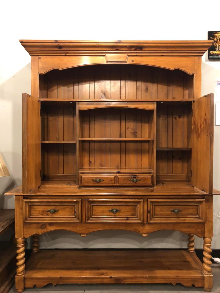 Gorgeous hutch. Original price of $500.00. Now on sale for $300.00.