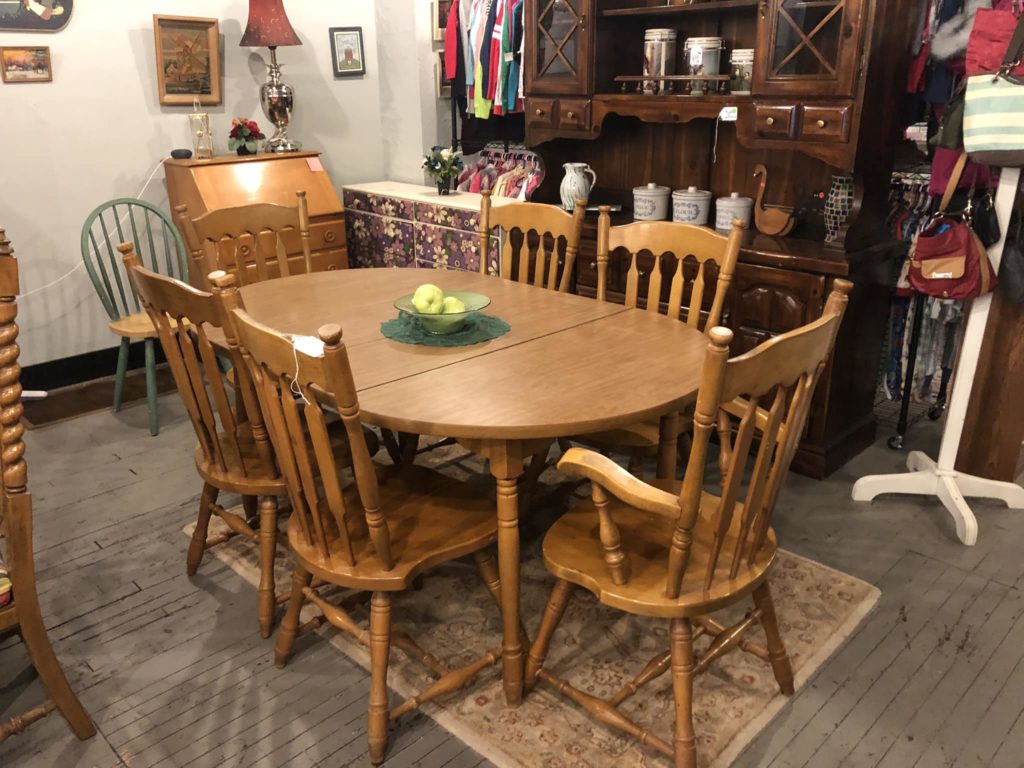 Table with 6 chairs $235