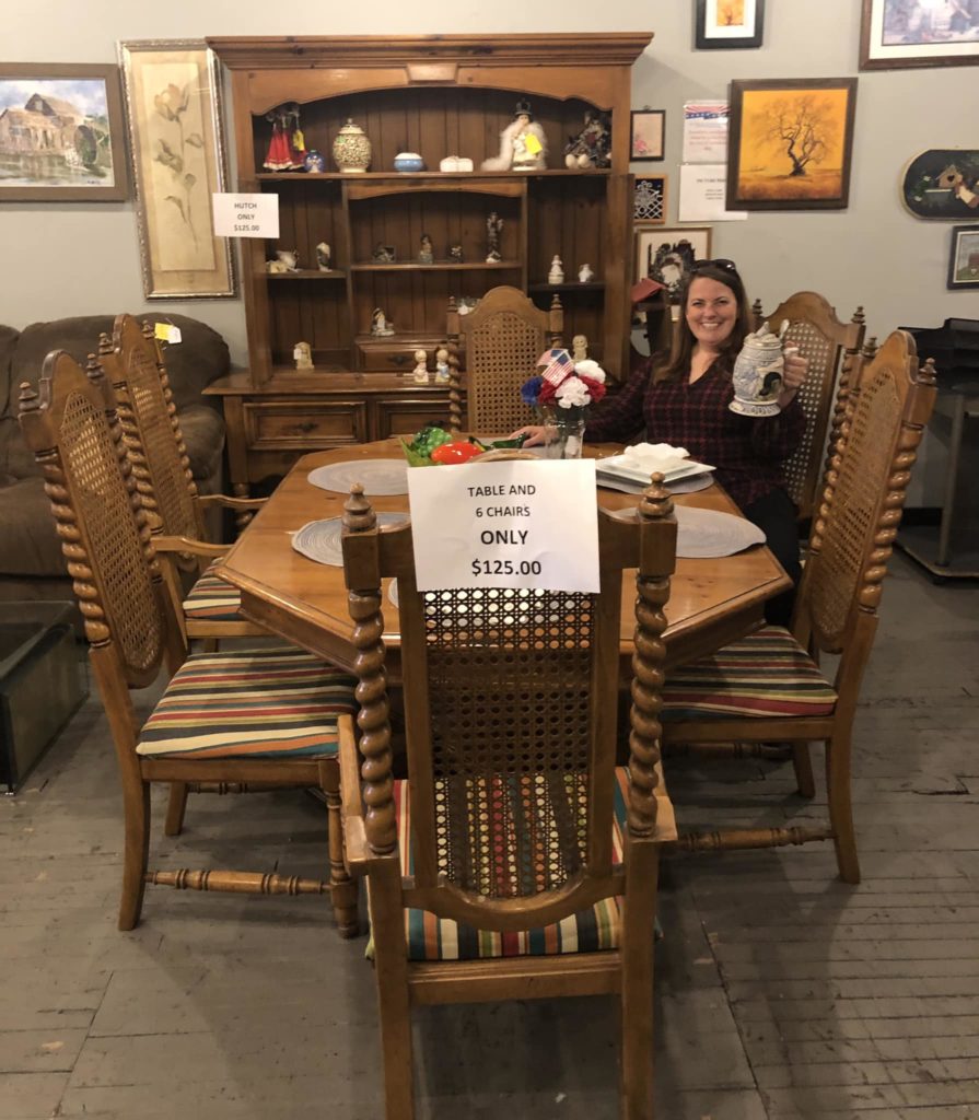 Hutch and table with 6 chairs
