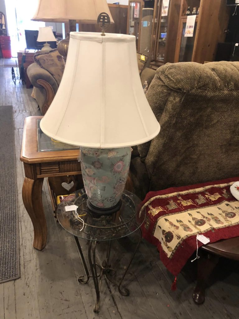 lamp/lampshade plus table