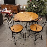 Soda shop style table and chairs